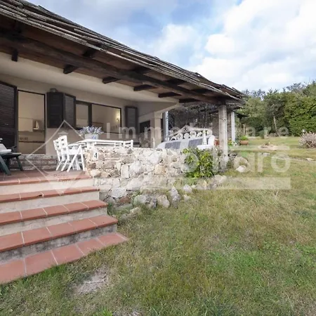 Q5b - Quadrilocale Sulla Di Porto Mannu Villa